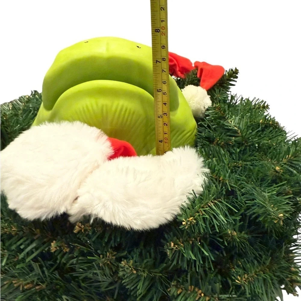 Hallmark Keepsake 2024 How The Grinch Stole Christmas Animated/Light Wreath NEW